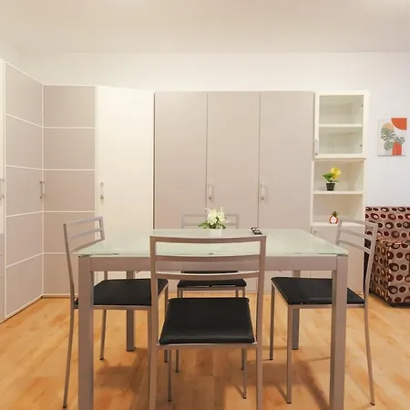 Apartment Free Netflix & Wifi Cozy Private Muraglione Triest